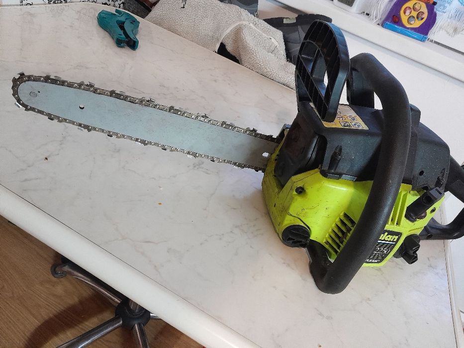 Motoferastrau poulan 38 cm