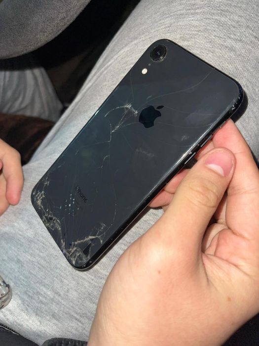 Iphone XR продам