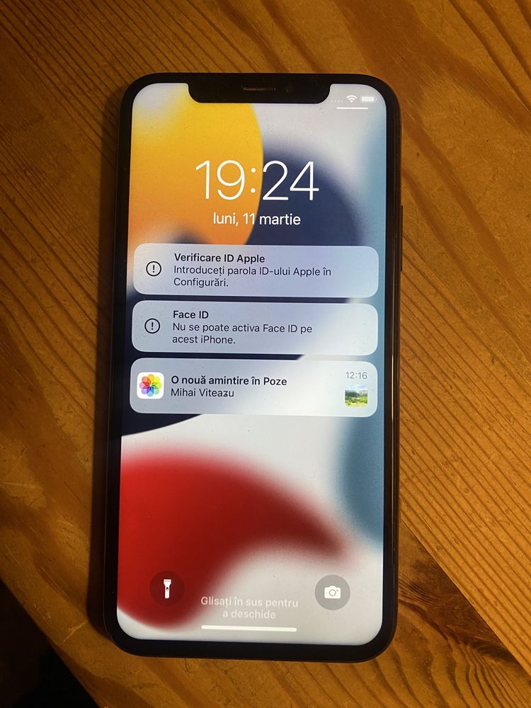 iphone xs  nu functioneaza touch
