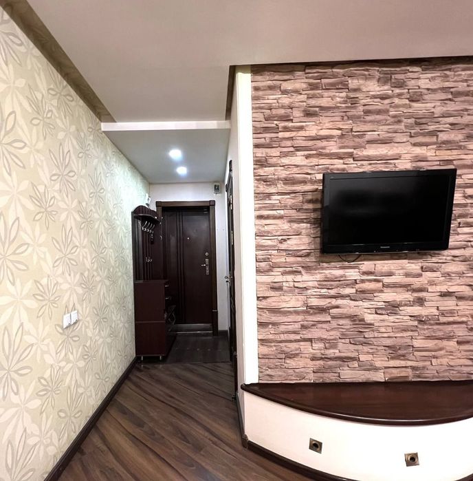 Продаётся 2в3 ком на ЦУМ 63м2 ор-р: Сенат