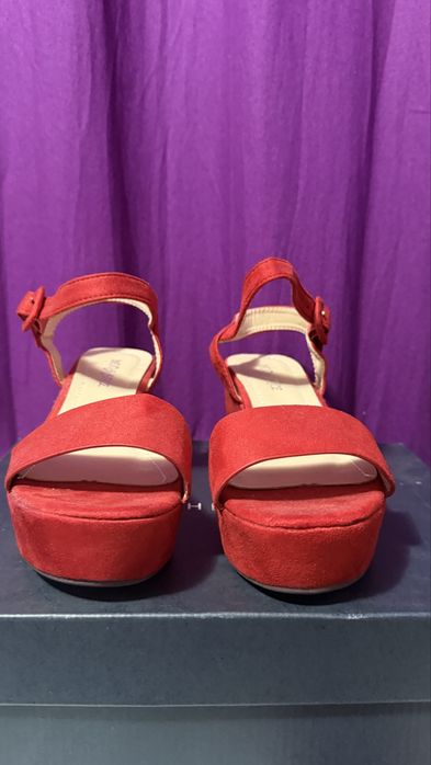 Sandale cu platforma