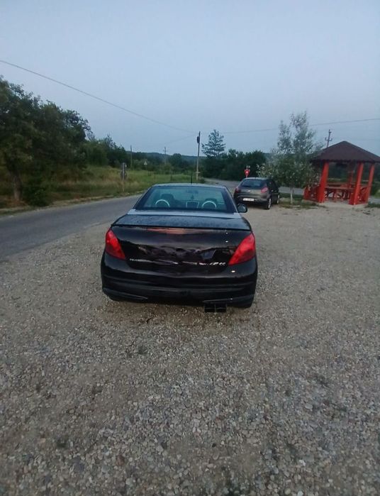 Vând Peugeot 207 CC