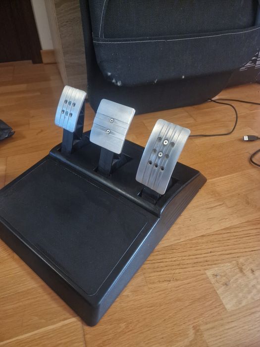 Volan thrustmaster t300 rs gt