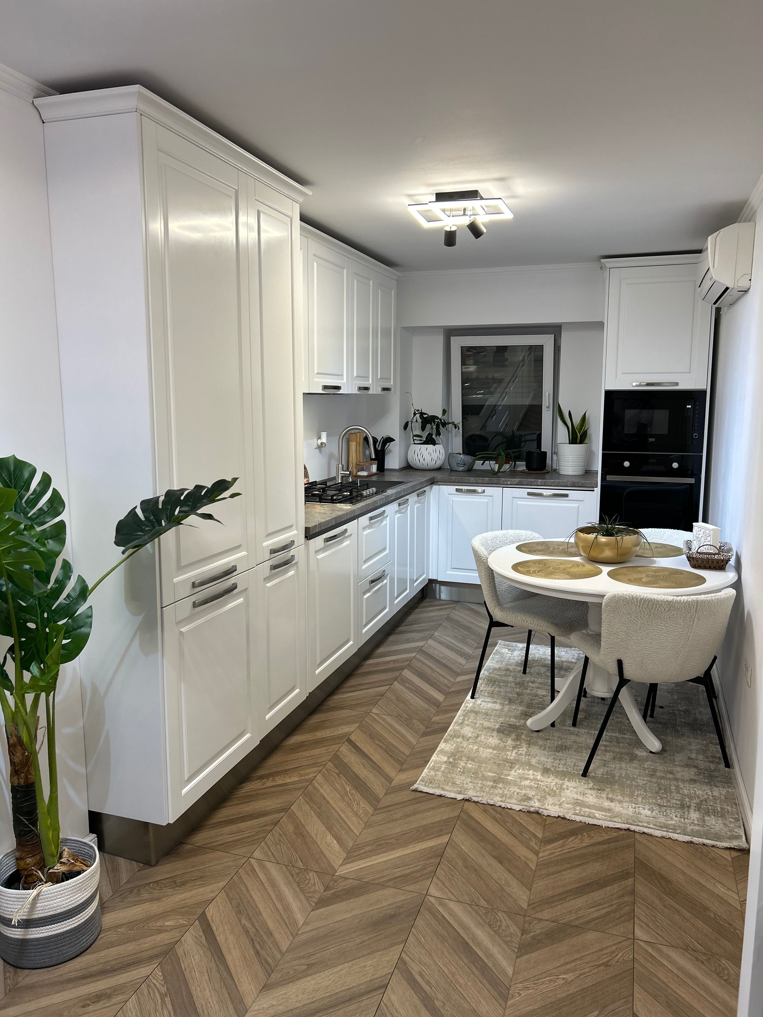 Apartament de vanzare str Revolutiei 58