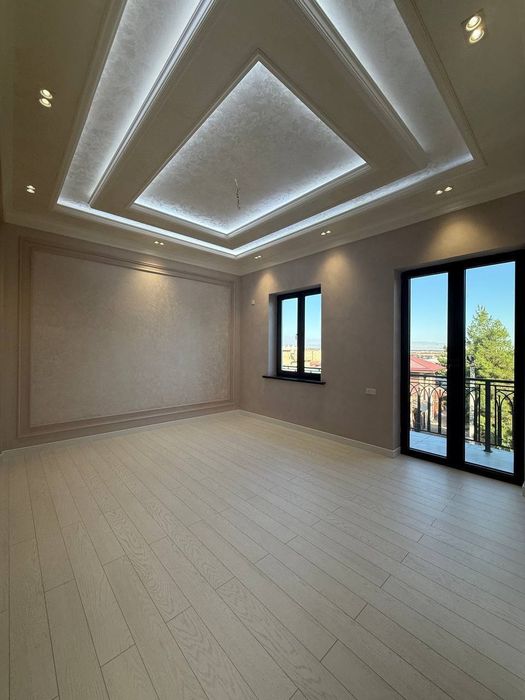 срочно продается Евродом циалковиский 2-соток 3-уровень 6-комнат 4-сан