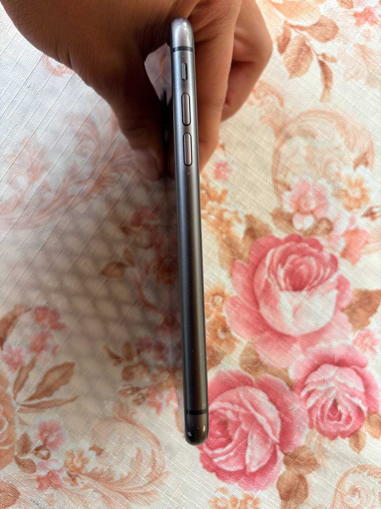 iPhone 11 – 64GB + 2 калъфа
