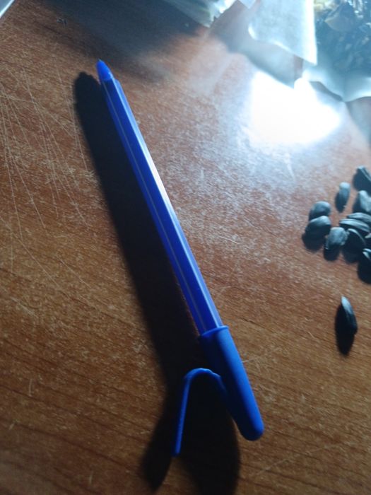 Ручка с геливой постой