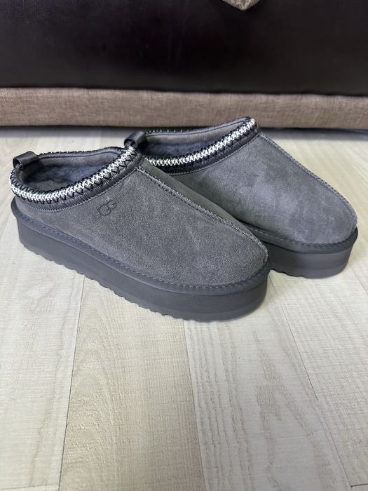 vand Ugg tazz marimea 38