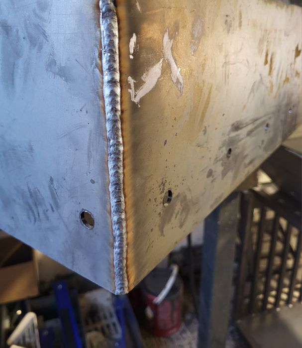 Vand gratar vopsit termorezistent reglabil demontabil  otel 600x400x3