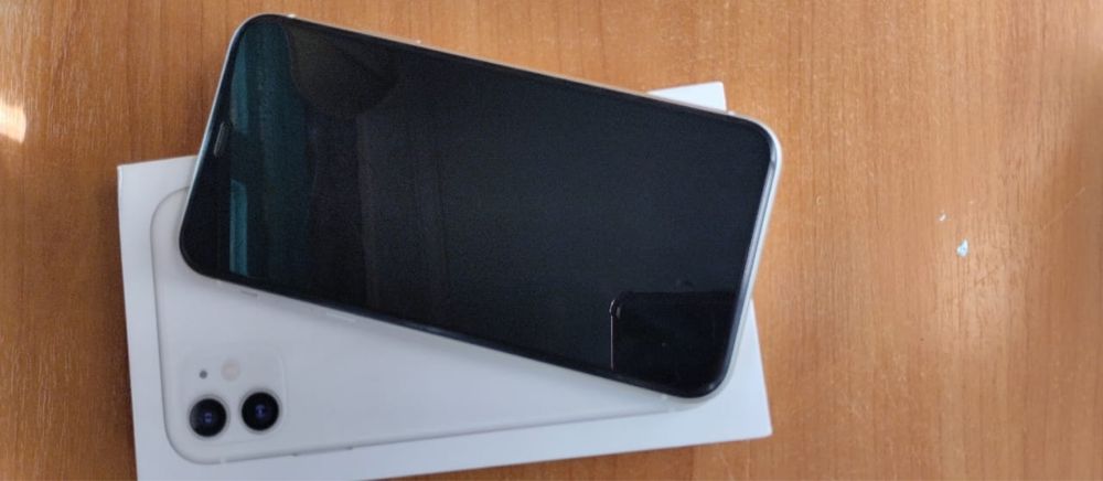 Iphone 11/64 Gb..