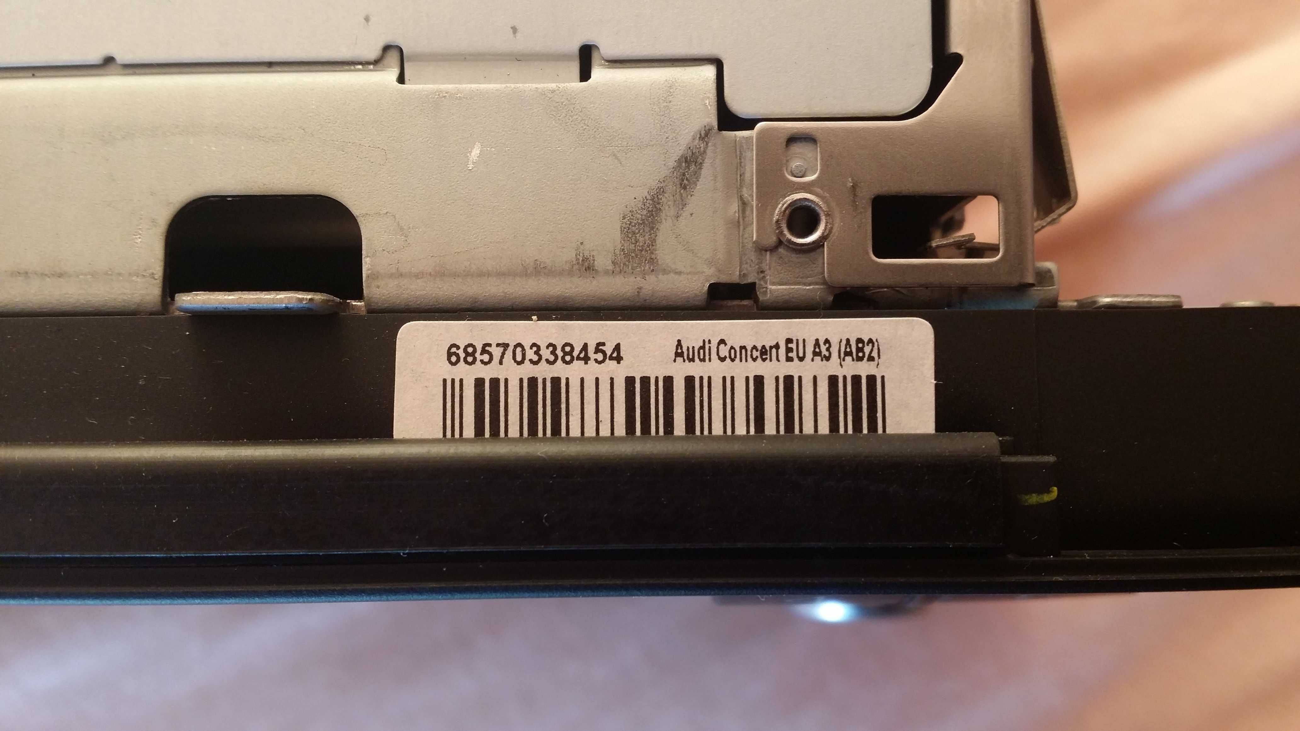 Авто радио със CD Blaupunkt Audi Concert 2+ CD с MP3 от Ауди А3 8р.