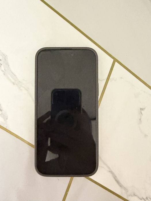 Продам iphone 15 plus 256 gb