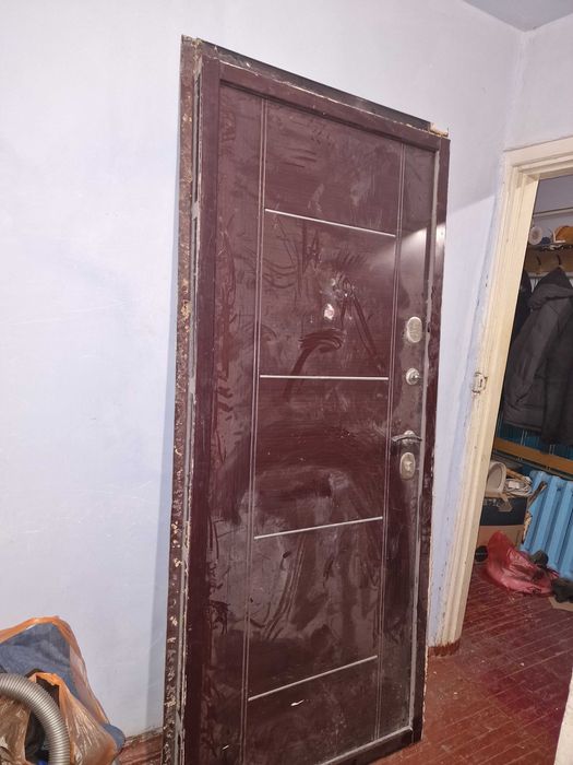 Продам входной дверь