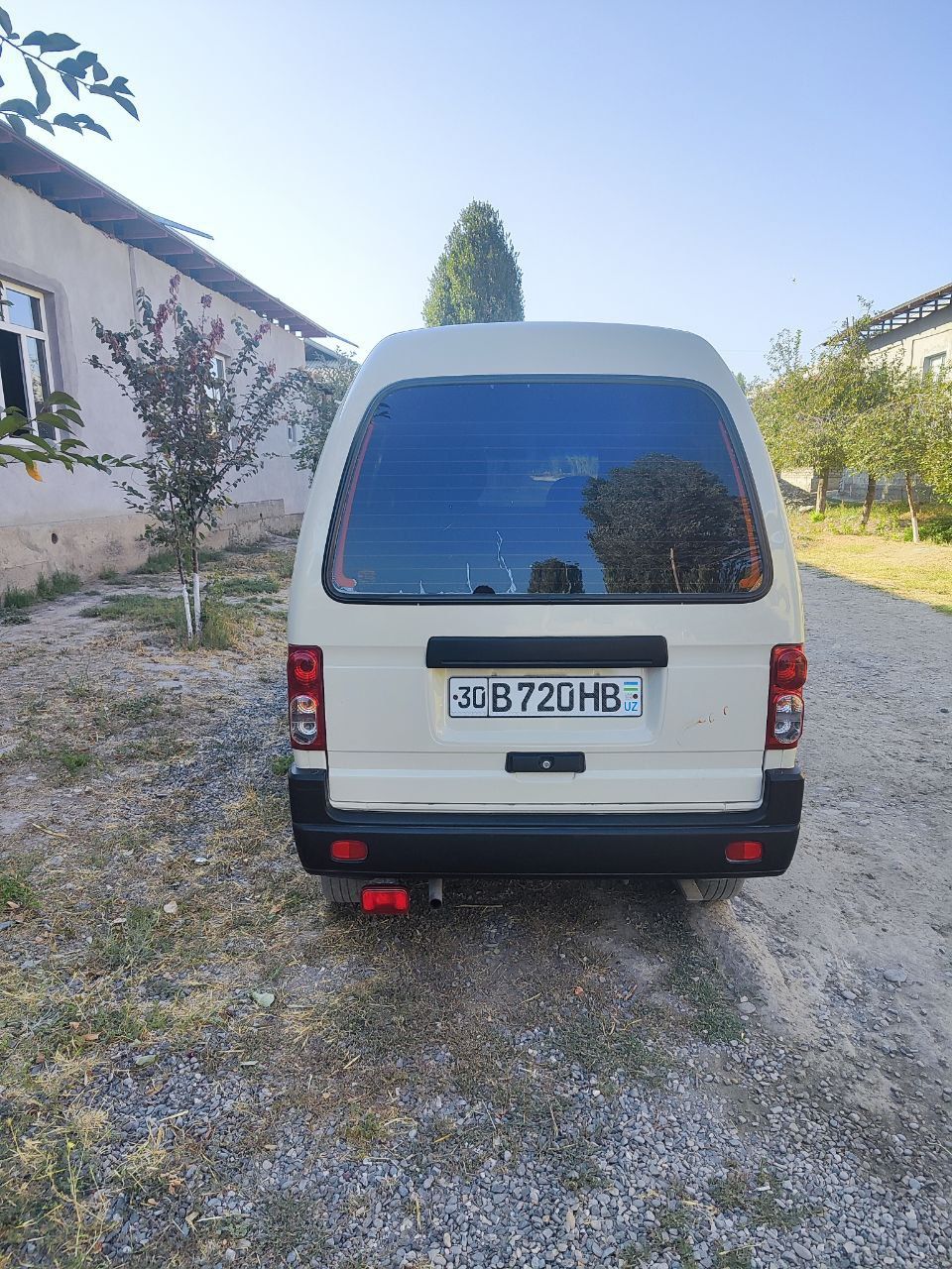 Chevrolet Damas ideal holatda sotiladi