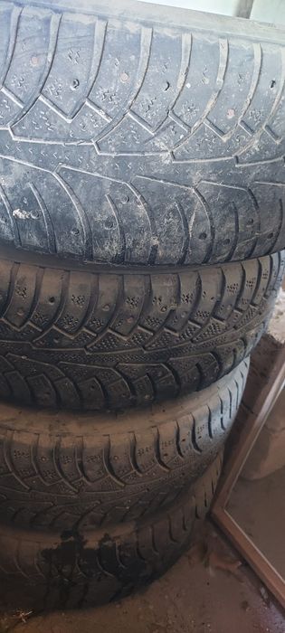 Комплект диски шинами зимние.