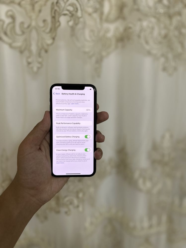 Iphone 11 pro idael 82%