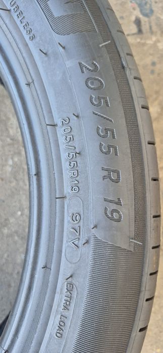 4 anvelope vara Michelin 205/55/19,ca si noi.Pretul este pe bucata