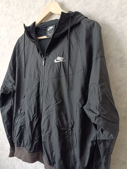 100% Оригинално мъжко спортно яке с качулка NIKE!