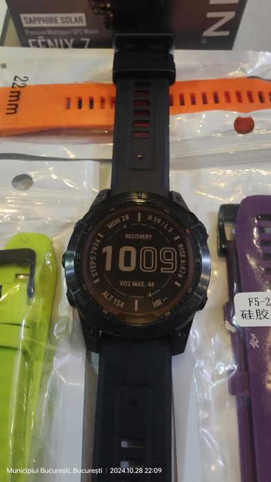 Garmin Fenix 7 Sapphire Solar, 4 curele colorate diferit + cutia orig.