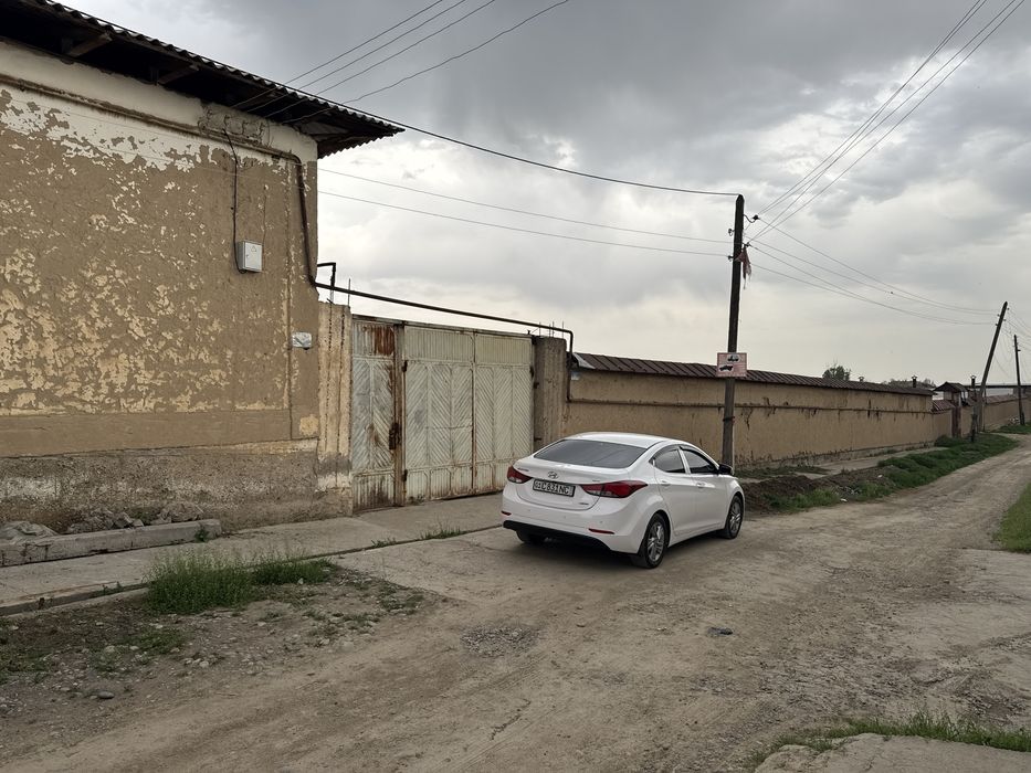 Uchastka sotiladi Nazarbek Tekistil