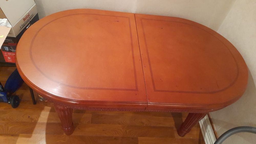 Продам стол дерево