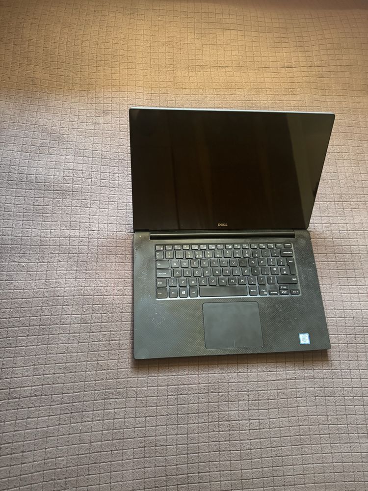Dell XPS 15 9550 – i7-6700HQ, 16GB RAM, 512GB SSD, 4K Touch, GTX 960M
