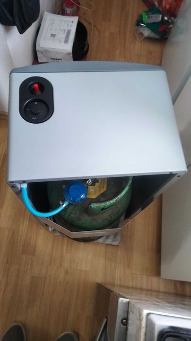 Soba pe gaz butelie de Longhi nu trimit cu curier