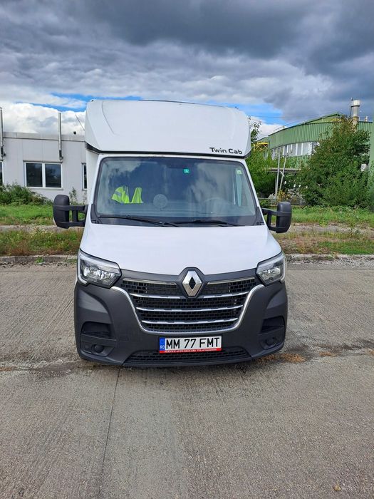 Autoutilitara Renault Master cu 2 paturi