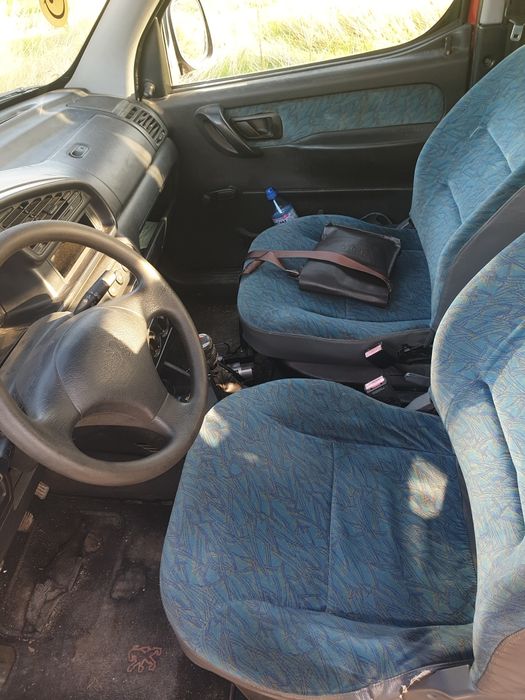 Пежо Партнер бензин