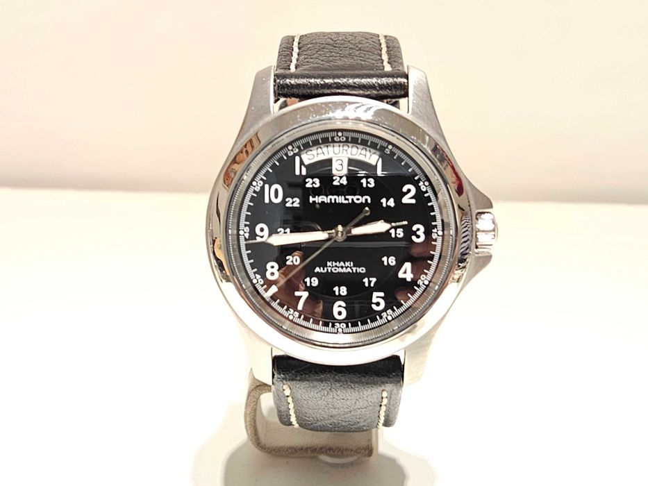 Продавам военнен пилотски стил автоматик  часовник Hamilton Khaki