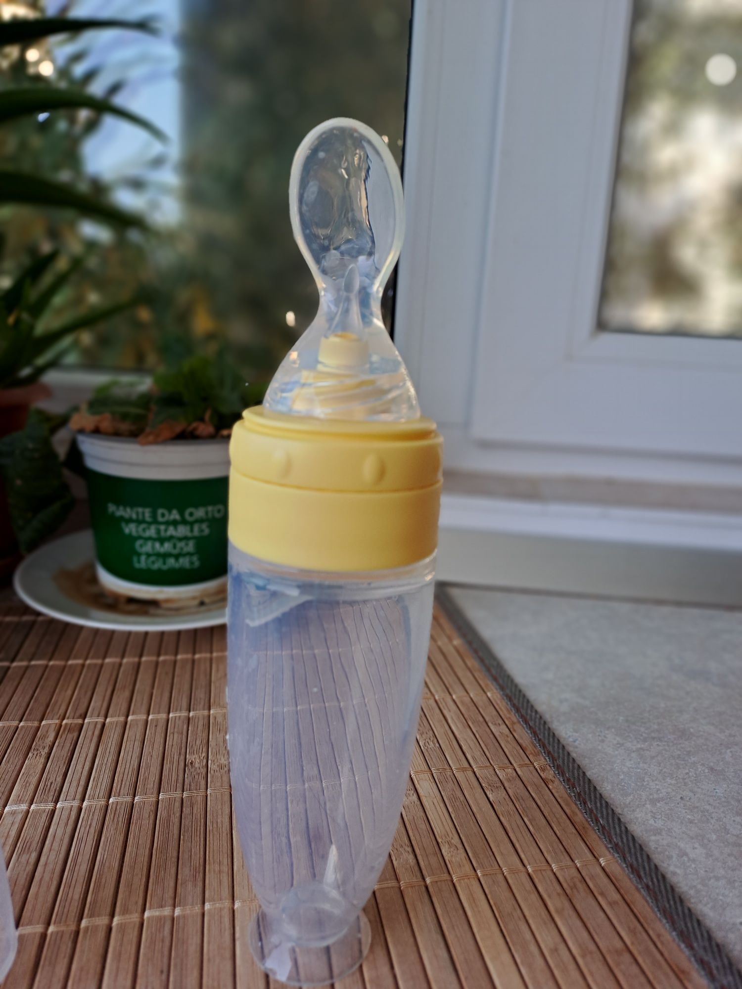 Suzeta și linguriță silicon pentru diversificare bebeluși