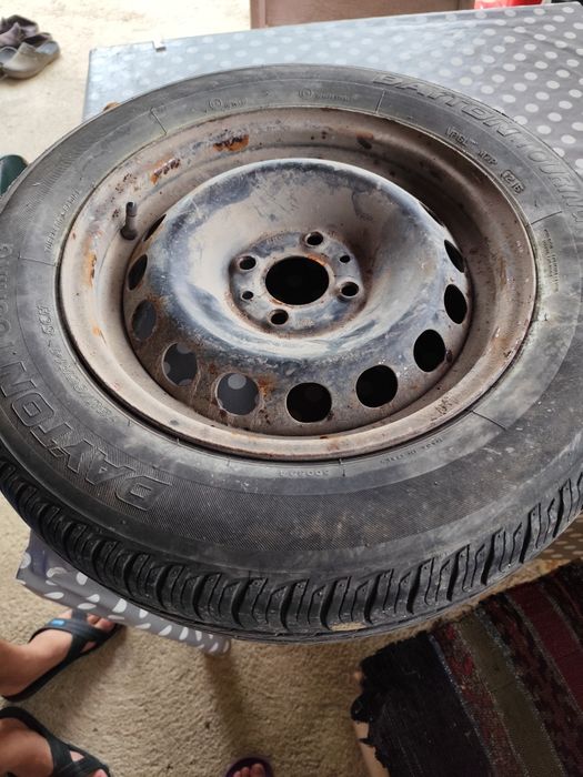 4 бр. Метални джанти с летни гуми