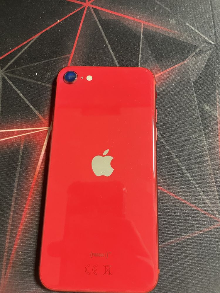 Продава се Iphone SE 2020