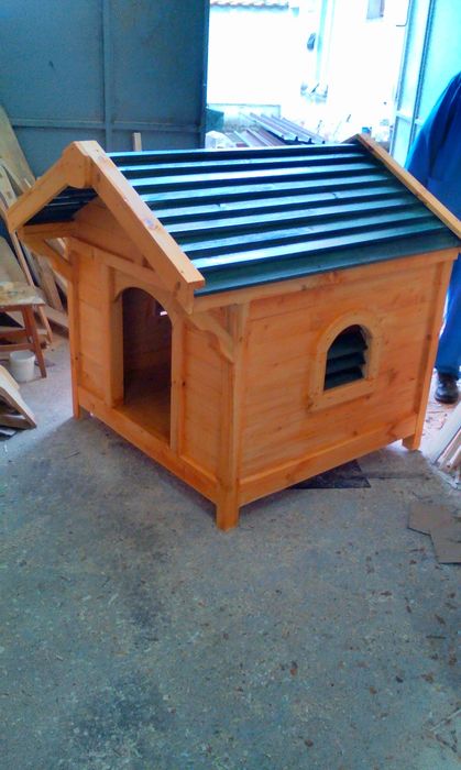 Дървени кучешки колиби