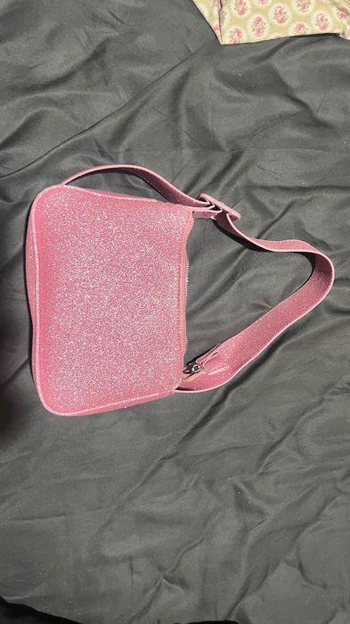 Малка дамска чанта