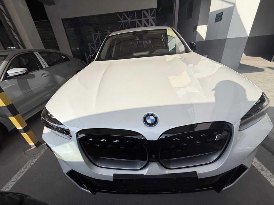 Bmw ix3 40L m sport 2025 yili