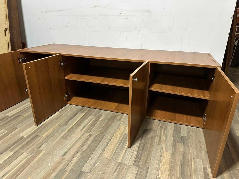 Comoda 1,93 m cu 3 usi si rafturi; Pantofar; Mic dulap cu depozitare