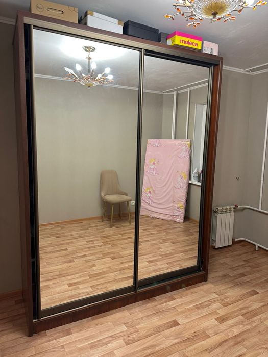 Продам срочно шкаф
