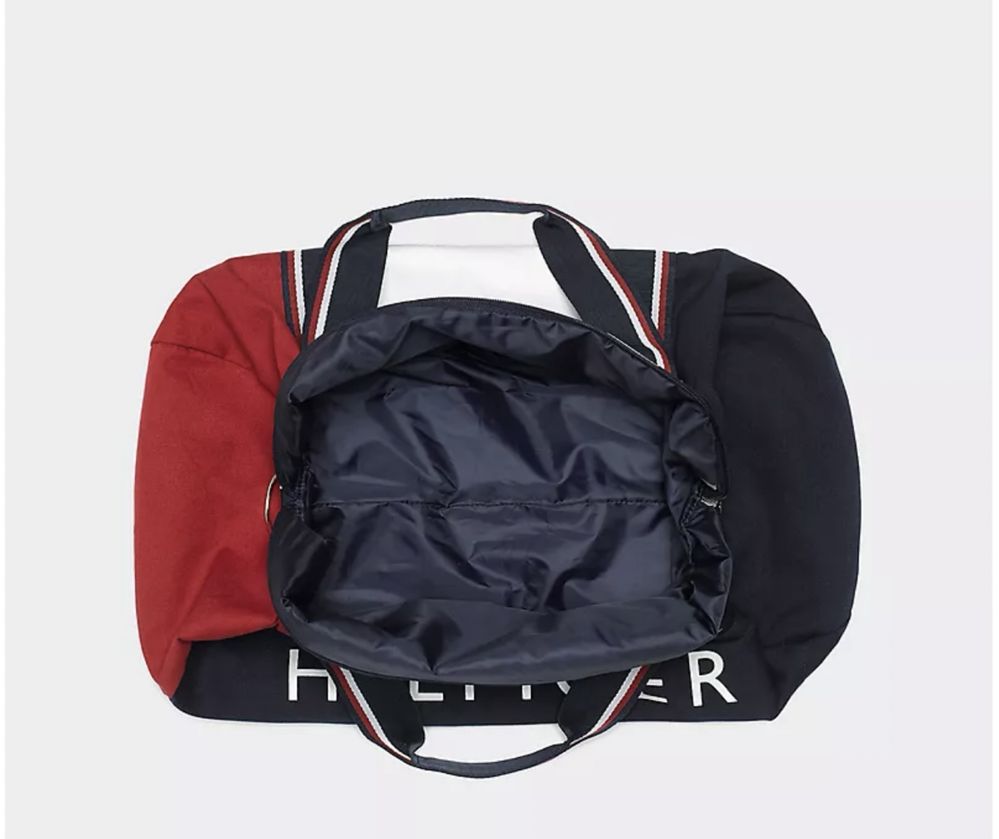 Продам спортивную сумку Tommy Hilfiger