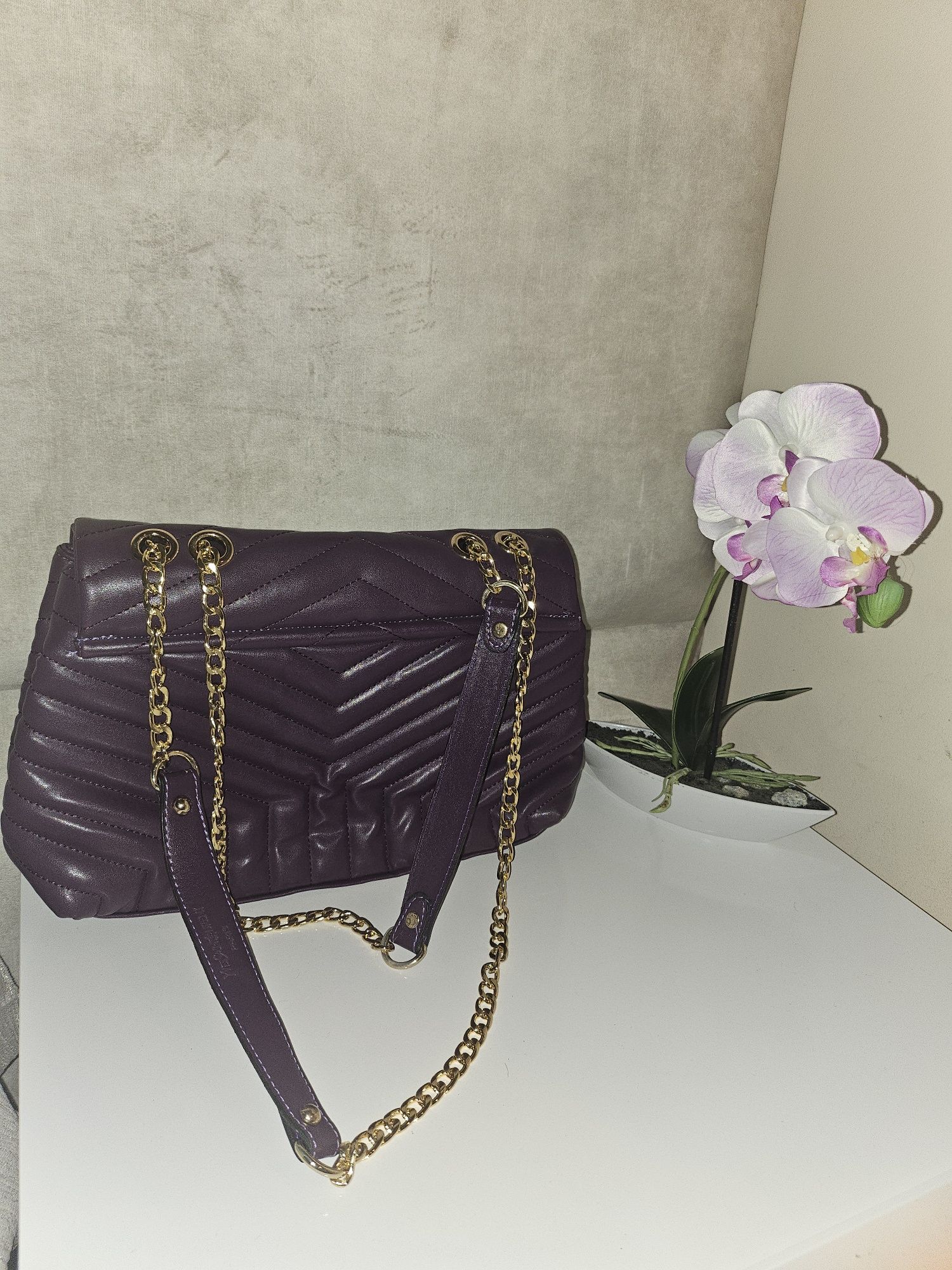 Чанти Djofra, Nikole, ysl   Guess,