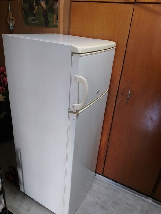 Продавам хладилник
