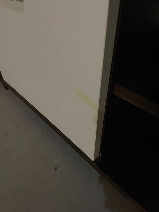 Шкаф за телевизор