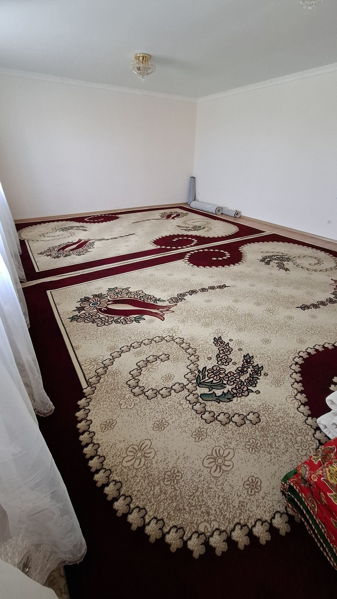 Продается 2 Ковра по 350×500