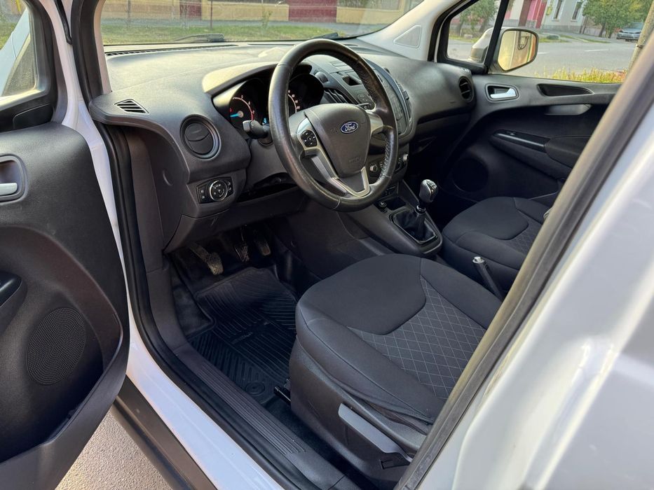 Vand Ford Transit Courier