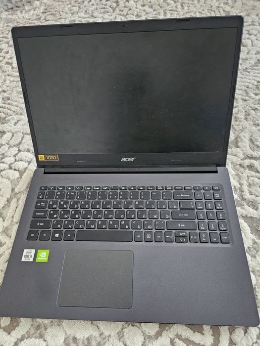 Прадаю ноутбук acer aspire 3