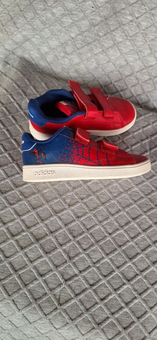 Детски маратонки и ботушки адидас