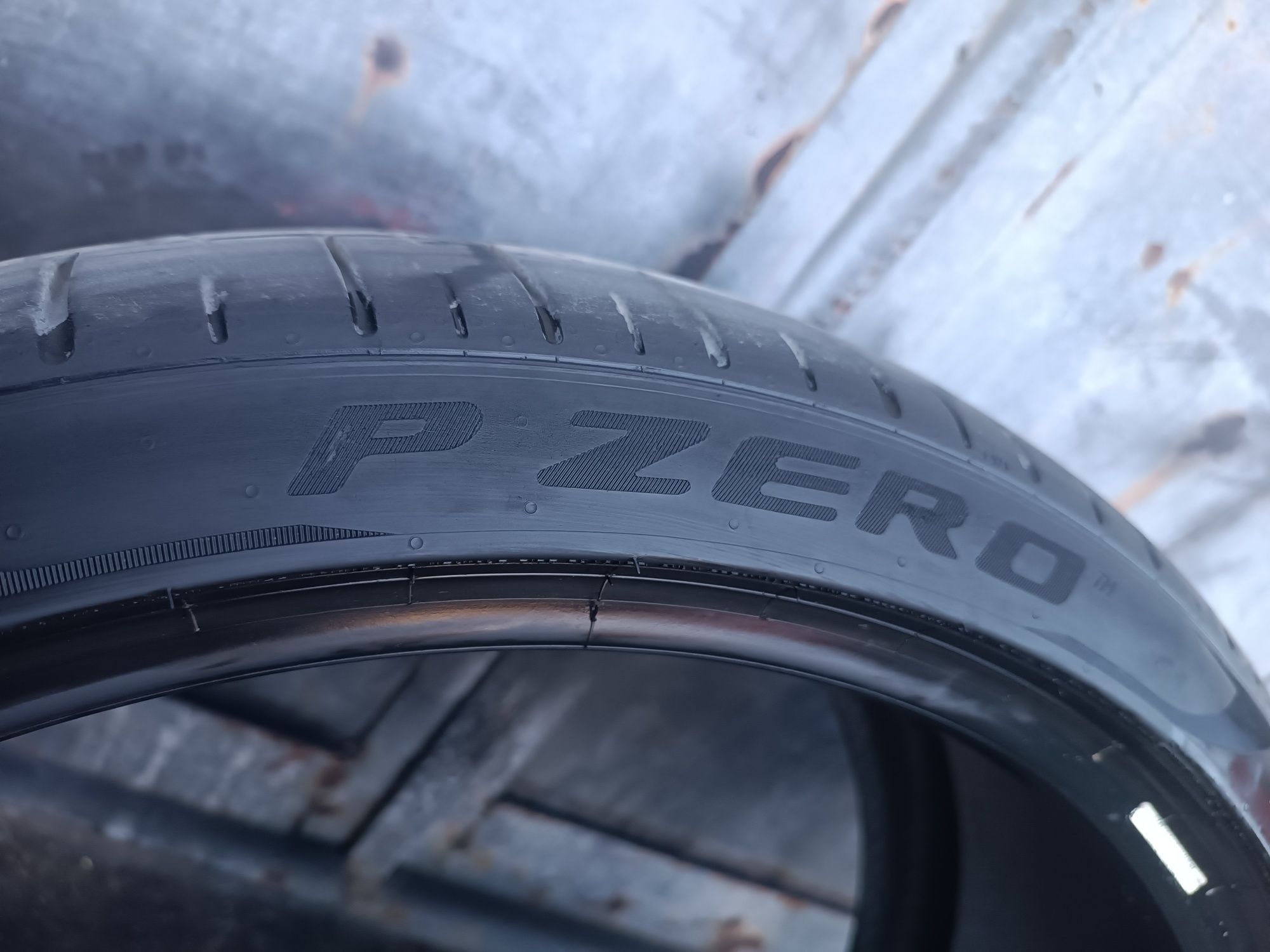 235/35/20 Pirelli Дот 0923