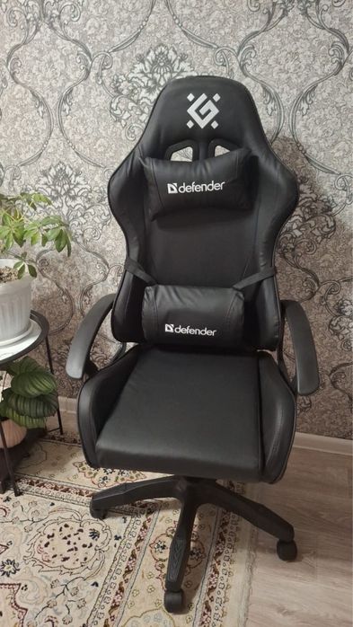 Продам игровое кресло Defender Aster