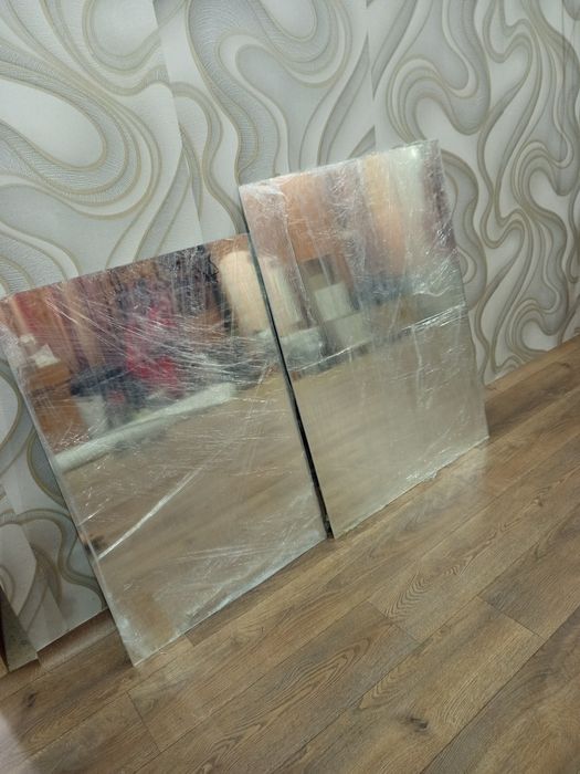 Продам 2 новых зеркала