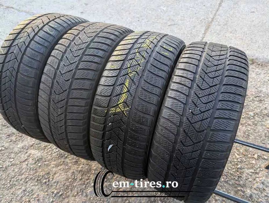 SET 4 Anvelope Iarna 225/45 R18 PIRELLI Sottozero 3 Runflat